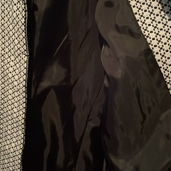 Apt. 9 EUC long coat with pockets and hidden buttons size 10 - Picture 8 of 12